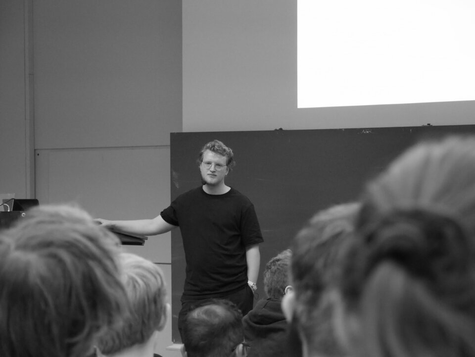Detecting Hallucinations in Large Language Models Using Semantic Entropy by Jannik Kossen (Meta FAIR) - July 2025
