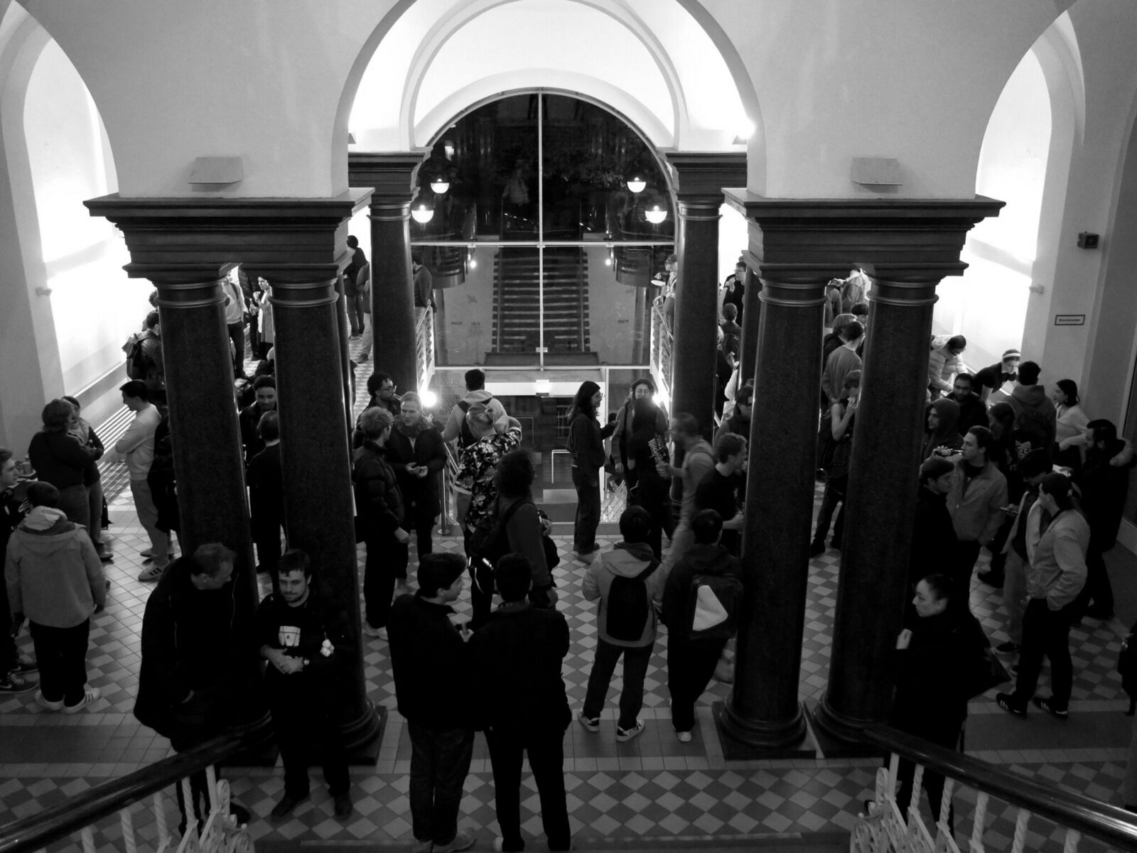 Why do LLMs struggle with Long Context? by Federico Barbero (Google DeepMind, University of Oxford) - October 2025